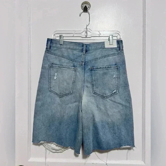 Express 90’s Super High Waisted Ripped Bermuda Jean Shorts NEW W/Tag TRENDING - Picture 5 of 5